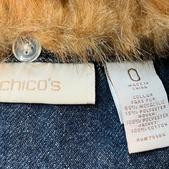 Denim jean jacket with faux fur collar Chico  size 0 or Xs - Picture 9 of 9